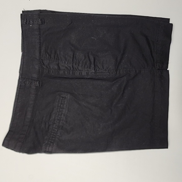 Old Navy, High-Waisted, Everyday Short, 3" inseam, 6 - Picture 2 of 6
